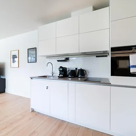 Stylish Retreats On Olympic Way Apartment London Exterior photo