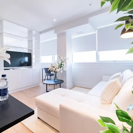 Stylish Retreats On Olympic Way Apartment London Exterior photo