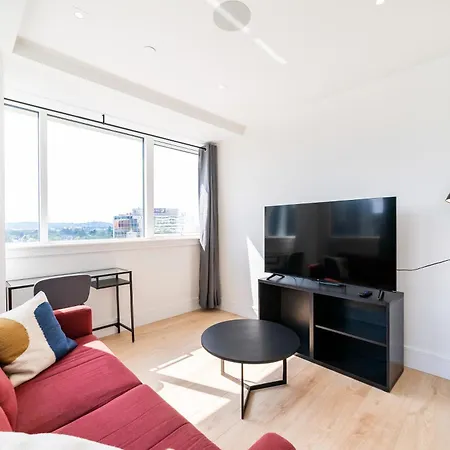Stylish Retreats On Olympic Way Apartment London Exterior photo