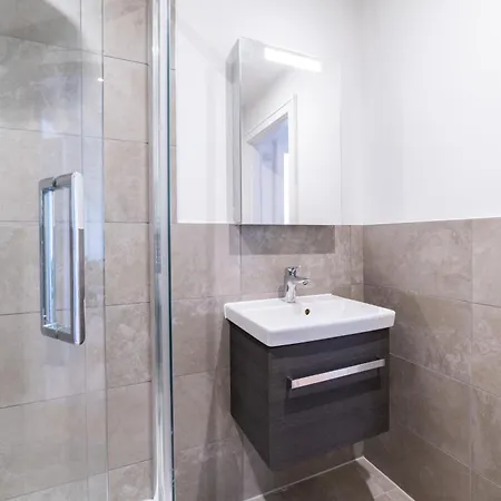 Stylish Retreats On Olympic Way Apartment London Exterior photo