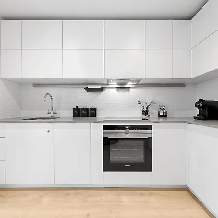 Stylish Retreats On Olympic Way Apartment London Exterior photo