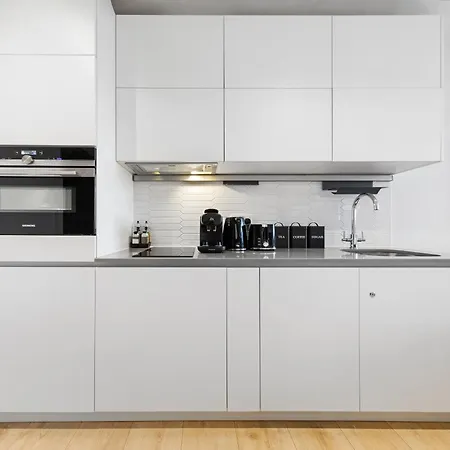 Stylish Retreats On Olympic Way Apartment London Exterior photo