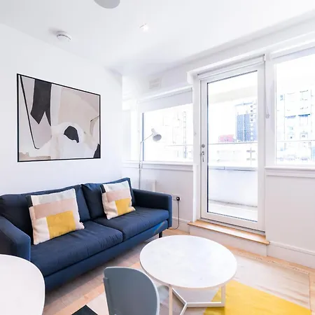 Stylish Retreats On Olympic Way Apartment London Exterior photo