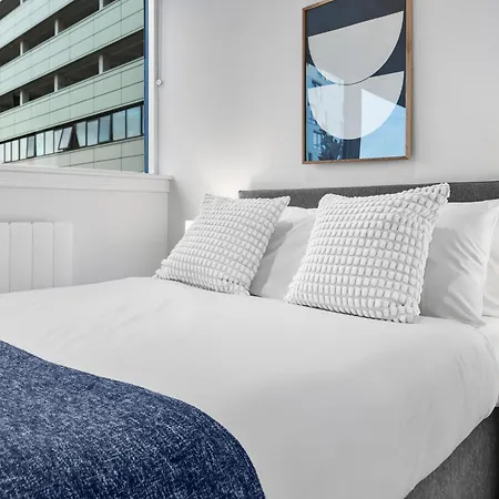 Stylish Retreats On Olympic Way Apartment London Exterior photo