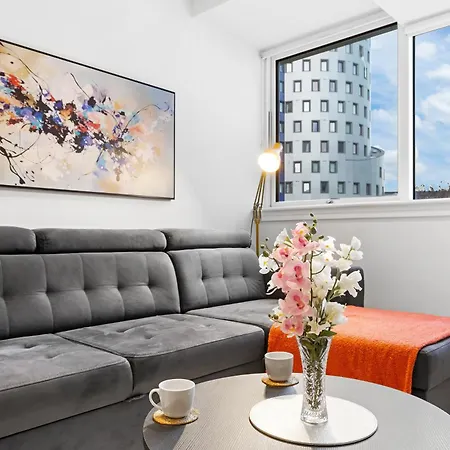 Stylish Retreats On Olympic Way Apartment London Exterior photo