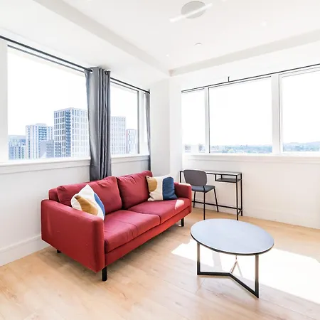 Stylish Retreats On Olympic Way Apartment London Exterior photo