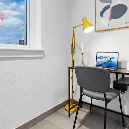 Stylish Retreats On Olympic Way Apartment London Exterior photo